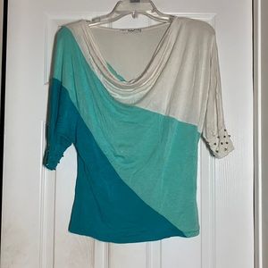 3/$10 - Color block batwing blouse